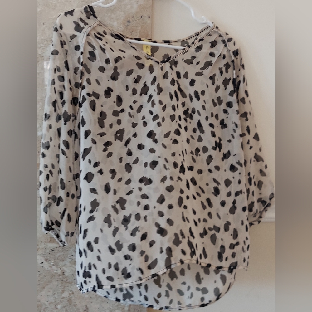 Bee Stitched blouse